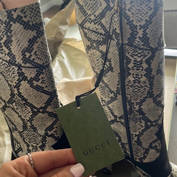 ***BRAND NEW GUCCI Python Leather Heeled Boots - Picture 2 of 13